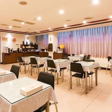 Hwu Meei Motel Tainan Extérieur photo