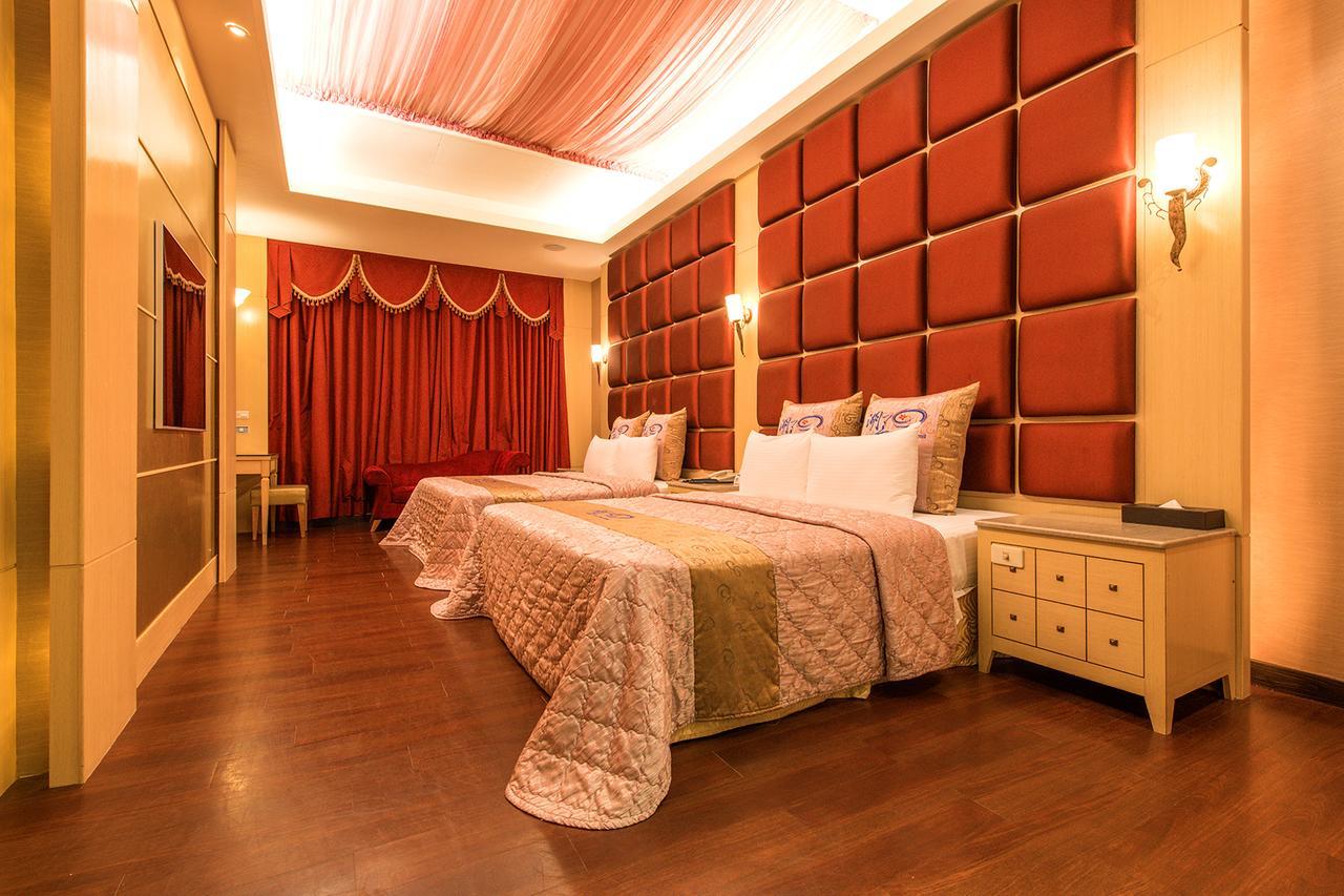 Hwu Meei Motel Tainan Extérieur photo