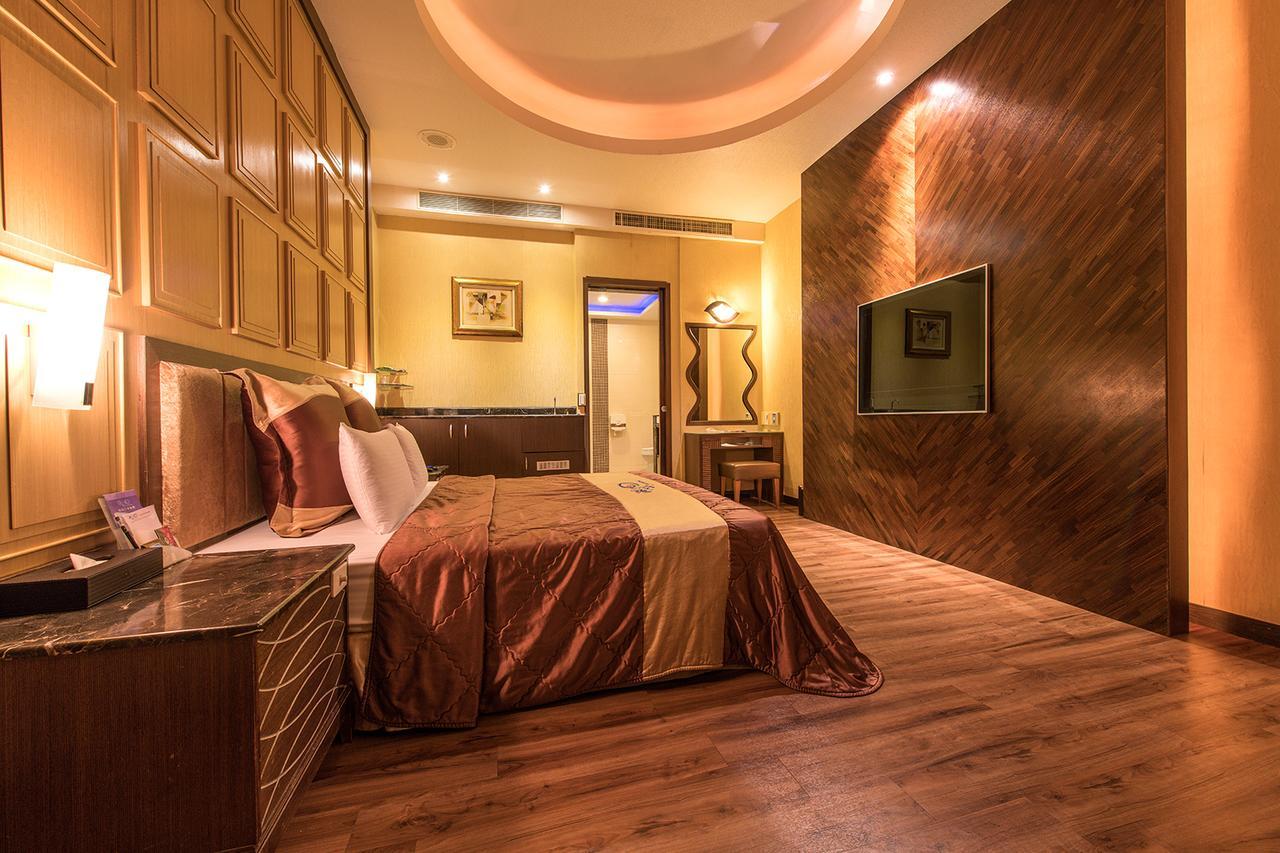 Hwu Meei Motel Tainan Extérieur photo