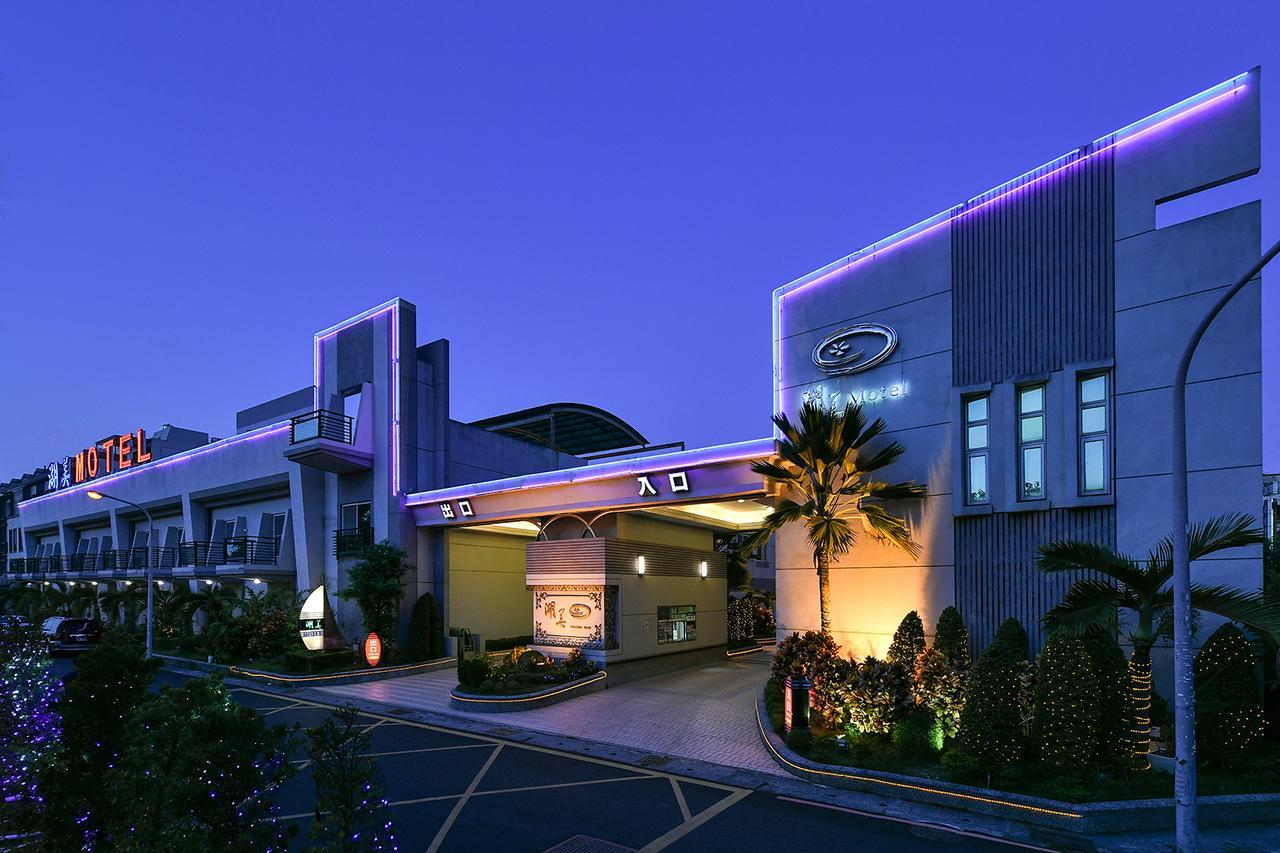 Hwu Meei Motel Tainan Extérieur photo